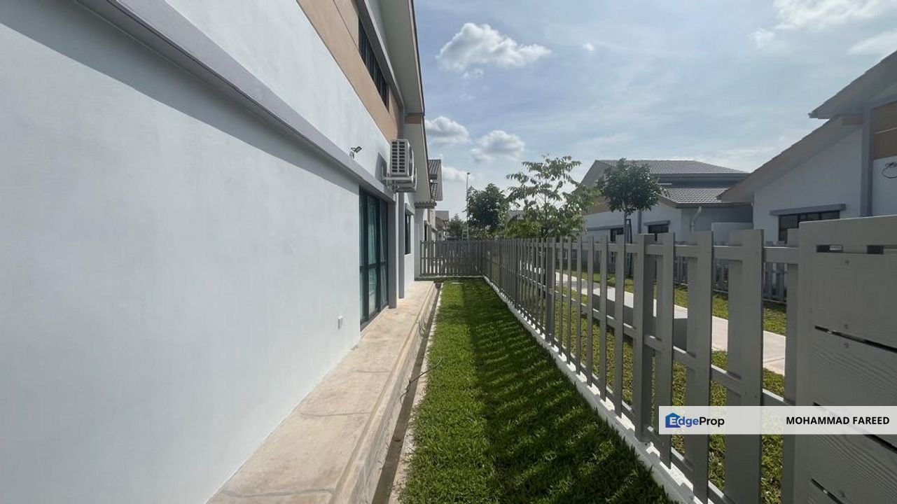 Nusa Cinta Setia Fontaines Single Storey Link Semi-D For Rent, Penang, Kepala Batas
