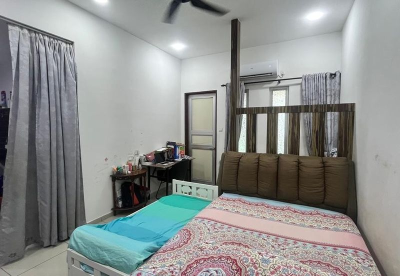 Taman Naluri Indah (Villa Primero)