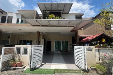 Taman Naluri Indah (Villa Primero)