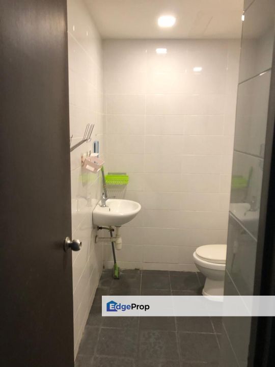 Landmark Residence 2 located at Bandar Sungai Long,Bandar Mahkota Cheras,CHERAS nearby UTAR College,MRT station , fully furnished for rent, Selangor, Kajang