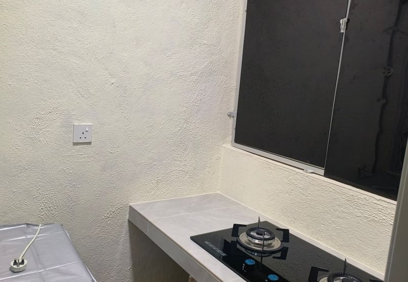 Bandar Sungai Long,Cheras nearby UTAR College for rent, fully furnisnhed, 3 bedrooms, RM1100 only!!