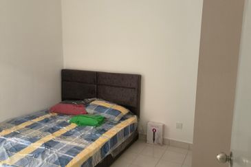 Bandar Sungai Long,Cheras nearby UTAR College for rent, fully furnisnhed, 3 bedrooms, RM1100 only!!