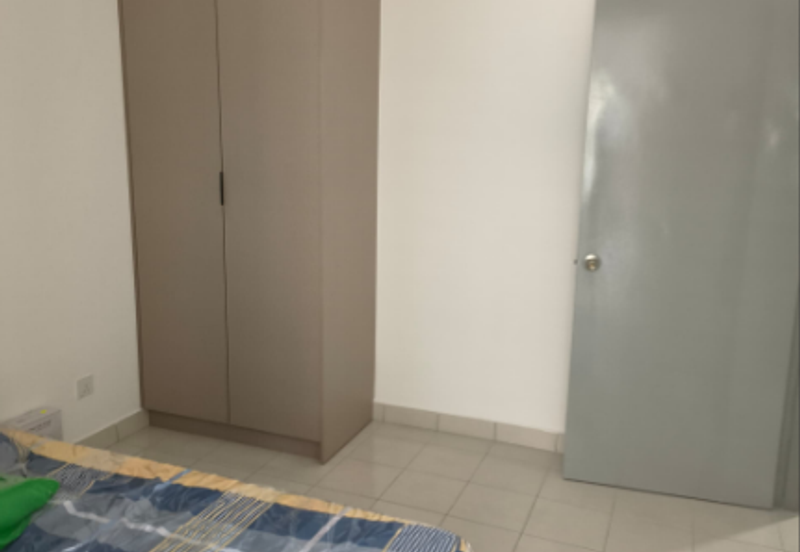 Sungai Long 3 Room 2 Bathroom Apartment: Pangsapuri Sena 