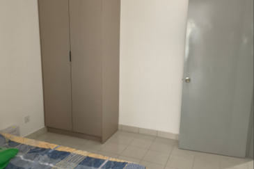 Sungai Long 3 Room 2 Bathroom Apartment: Pangsapuri Sena 