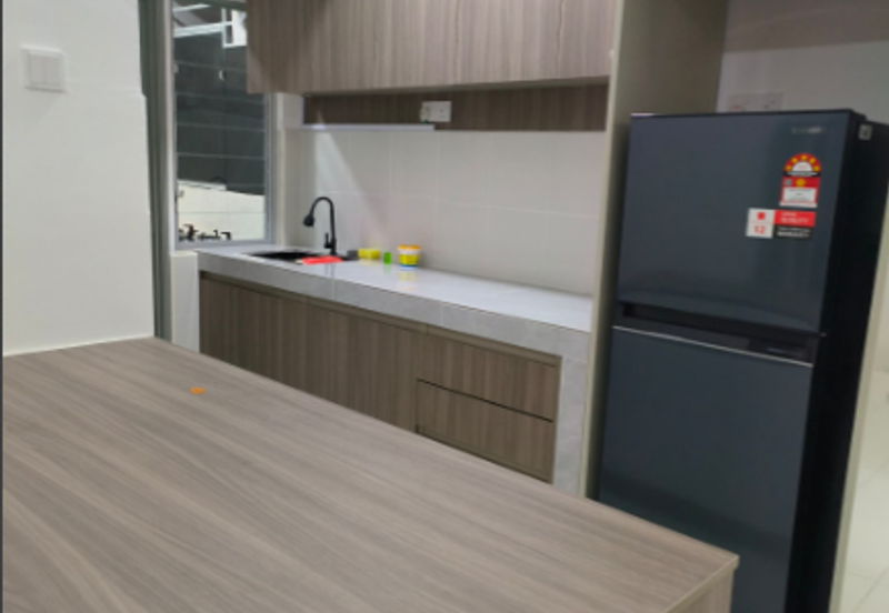 Sungai Long 3 Room 2 Bathroom Apartment: Pangsapuri Sena 