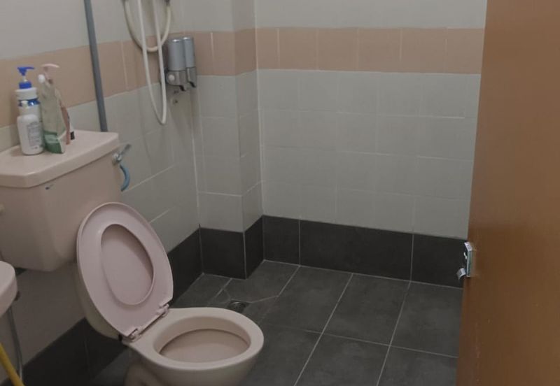 SL 6, Bandar Sungai Long