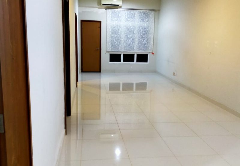 Royal Regent Sri Putramas III