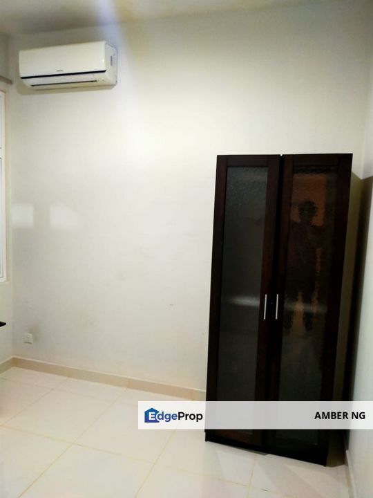 Sri Putramas iii / Royal Regent, Jalan Kuching Middle flr Klcc view, Kuala Lumpur, Dutamas