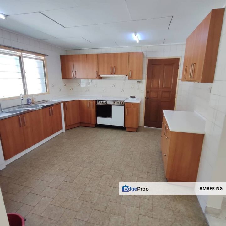 2 storey Bungalow @ Taman Ibukota 5331sf Freehold, Huge garden 6r5b, Kuala Lumpur, Setapak