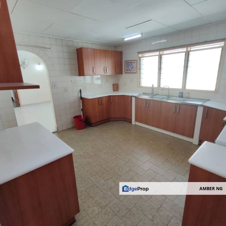 2 storey Bungalow @ Taman Ibukota 5331sf Freehold, Huge garden 6r5b, Kuala Lumpur, Setapak