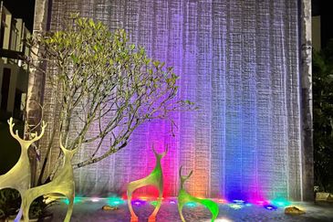 16 Quartz Melawati Condominium