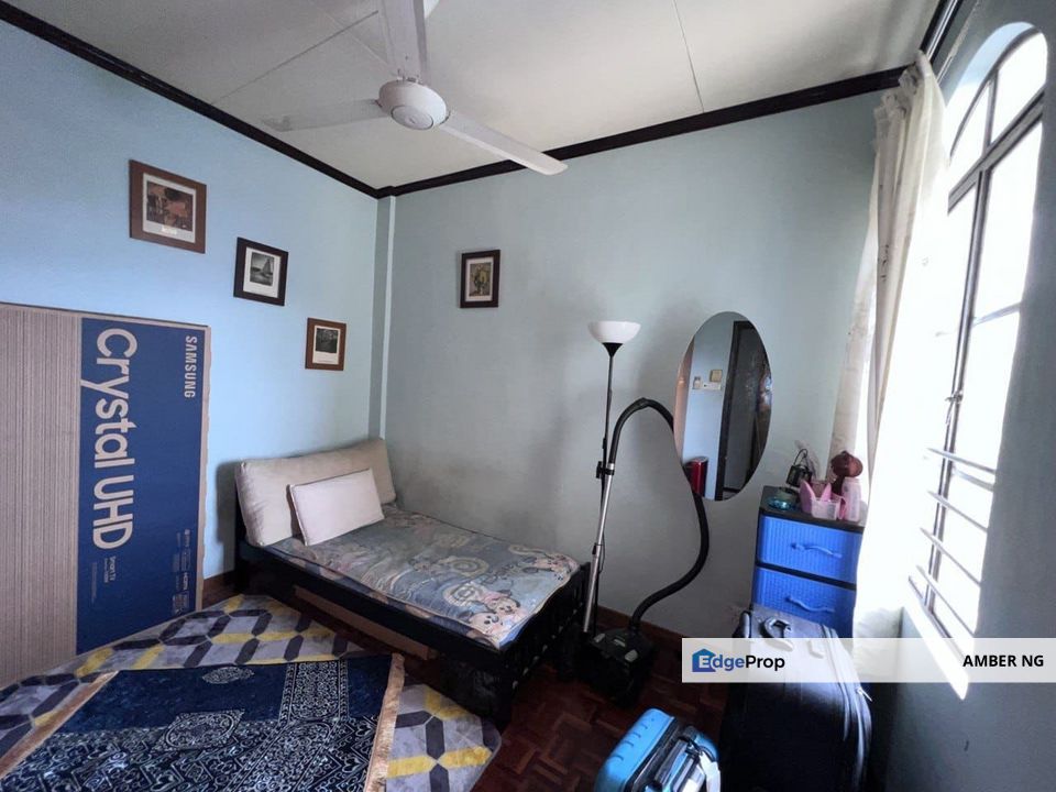 Corner 1055 sf @ Waizuri 1 Wangsa Maju Seksyen 5 Low Density w Security, Renov, Facing Swimming Pool Kuala Lumpur for Sale, Kuala Lumpur, Wangsa Maju