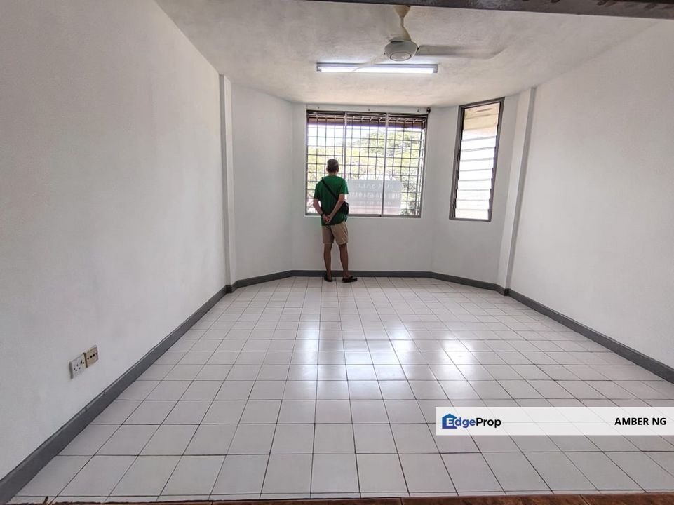 Rampai Court Apartment, Setapak for Sale Freehold, sri rampai,wangsa maju/gated guarded 3rd floor Facing Playground for sale, Kuala Lumpur, Setapak