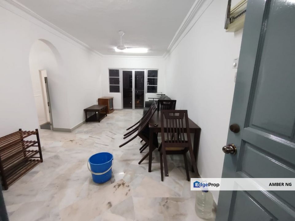 Semi Furnished @ Genting Court Condo, Setapak Kuala Lumpur High Floor 3 rooms New Painted & Refurbished for Rent, Kuala Lumpur, Setapak