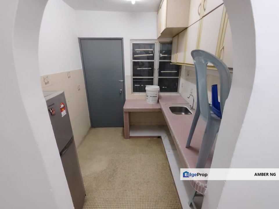 Semi Furnished @ Genting Court Condo, Setapak Kuala Lumpur High Floor 3 rooms New Painted & Refurbished for Rent, Kuala Lumpur, Setapak