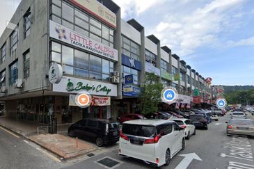 ROI 4.7%   3 Storey Shop for sale @ Lake Fields Jalan Tasik Utama, Lakefields, Sungai Besi, Kuala Lumpur