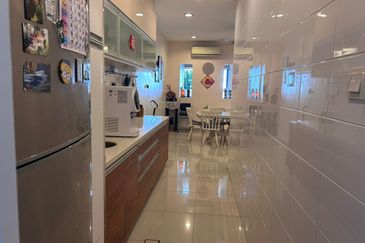 Ayra @ Bandar Bukit Raja