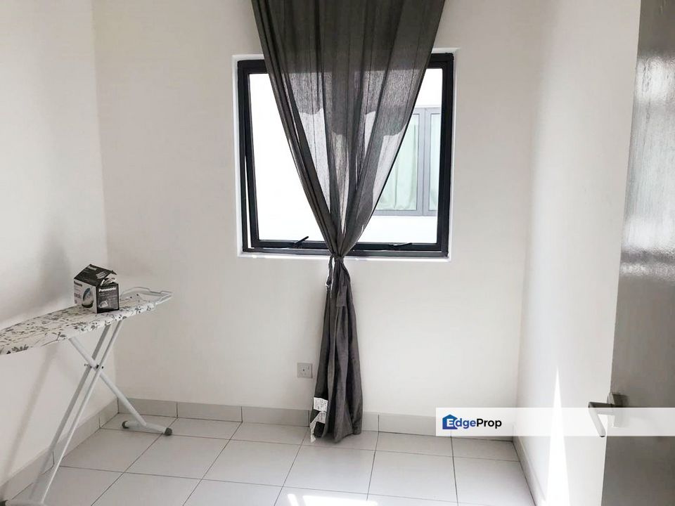 Partial Furnish 3 Bedrooms Metia Residence Sek 13 Shah Alam, Selangor, Shah Alam