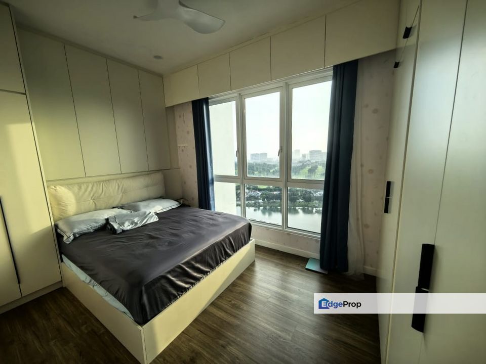 Plaza Kelana Jaya 450sf Well Maintained Unit Facing Lake For Sale, Selangor, Kelana Jaya