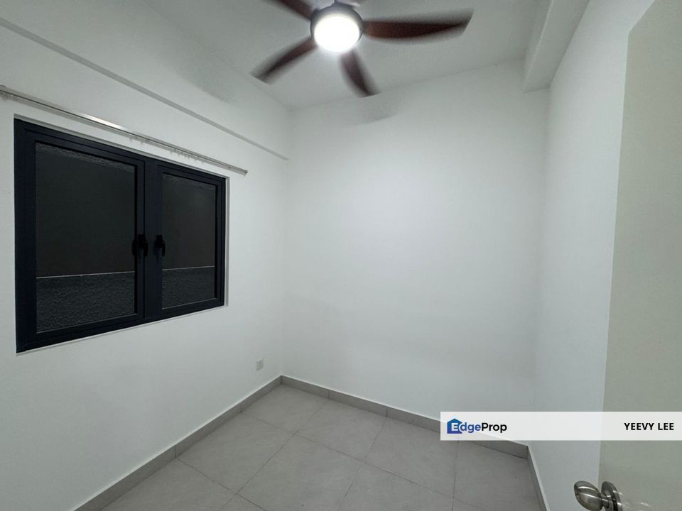 168 Park Residence Selayang 2 Rooms 2 Carparks Unit For Sale, Selangor, Batu Caves 