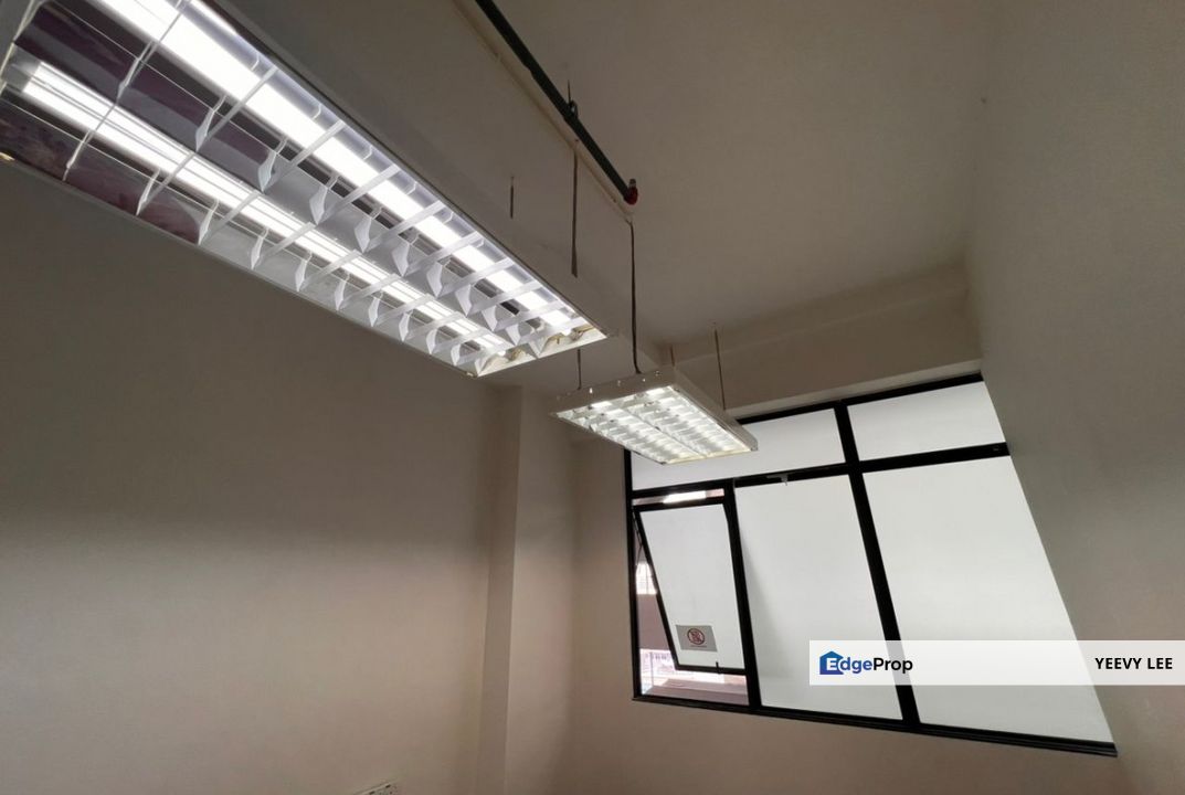 Freehold Jaya One Petaling Jaya Well Maintained Office For Sale, Selangor, Petaling Jaya