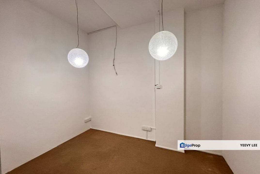 Freehold Jaya One Petaling Jaya Well Maintained Office For Sale, Selangor, Petaling Jaya