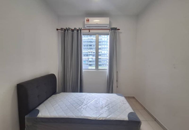 Seri Topaz Apartment