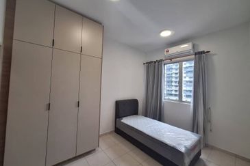 Seri Topaz Apartment