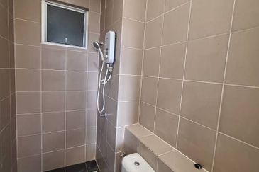 Seri Topaz Apartment