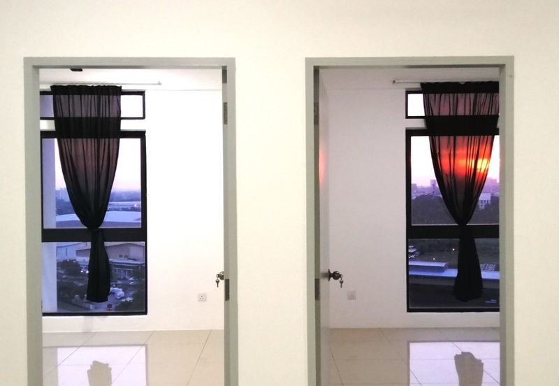 V12 Sovo (Menara Suria)