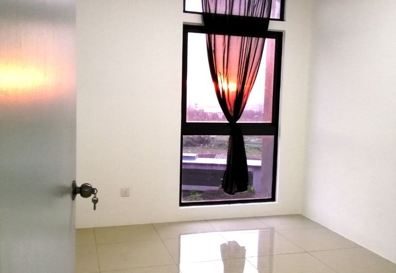 V12 Sovo (Menara Suria)