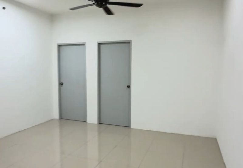 V12 Sovo (Menara Suria)