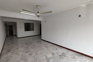 Freehold Sri Intan 2 Condo Newly Refurbished Unit For Sale