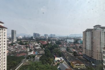 Freehold Sri Intan 2 Condo Newly Refurbished Unit For Sale