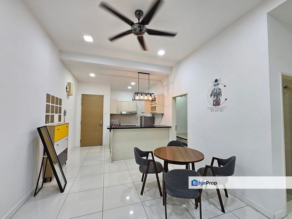 Freehold Skypod Residence Corner Lot 3 Carparks Bandar Puchong Jaya, Selangor, Puchong