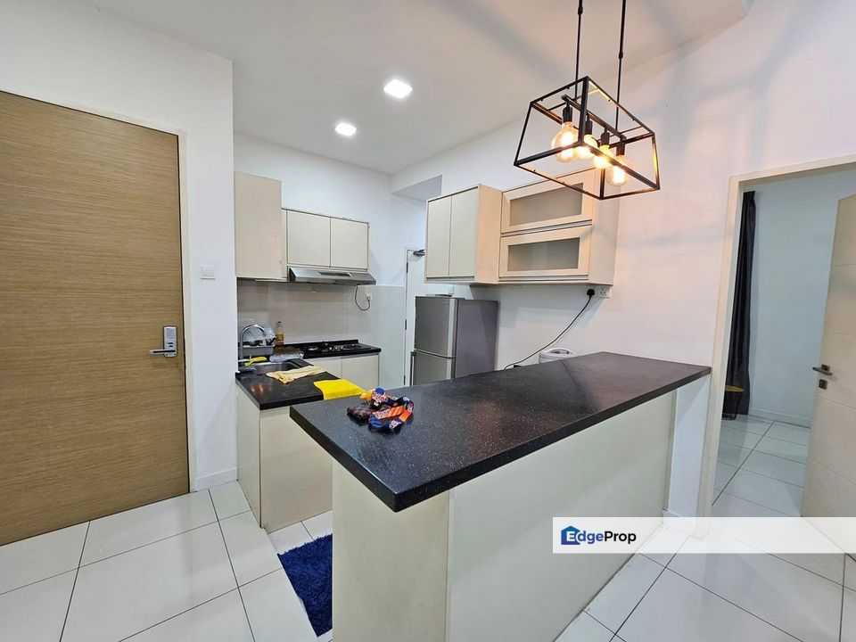 Freehold Skypod Residence Corner Lot 3 Carparks Bandar Puchong Jaya, Selangor, Puchong