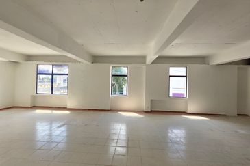 HiCom-Glenmarie Industrial Park