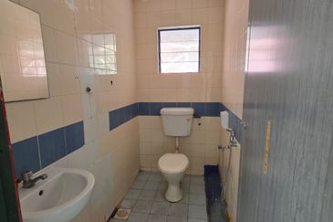 HiCom-Glenmarie Industrial Park