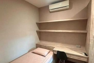 Shaftsbury Residence