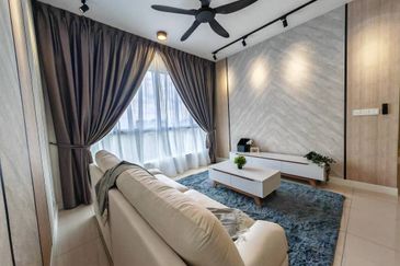 Lakefront Condominium | Emerald Hills @ Alam Damai