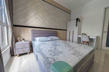 Lakefront Condominium | Emerald Hills @ Alam Damai