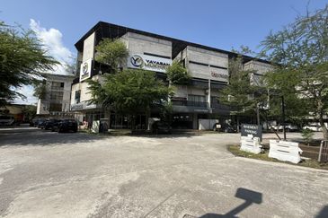 4-Storey Shop Office T6 Light Grey Sungai Buloh For Sale