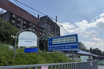 4-Storey Shop Office T6 Light Grey Sungai Buloh For Sale