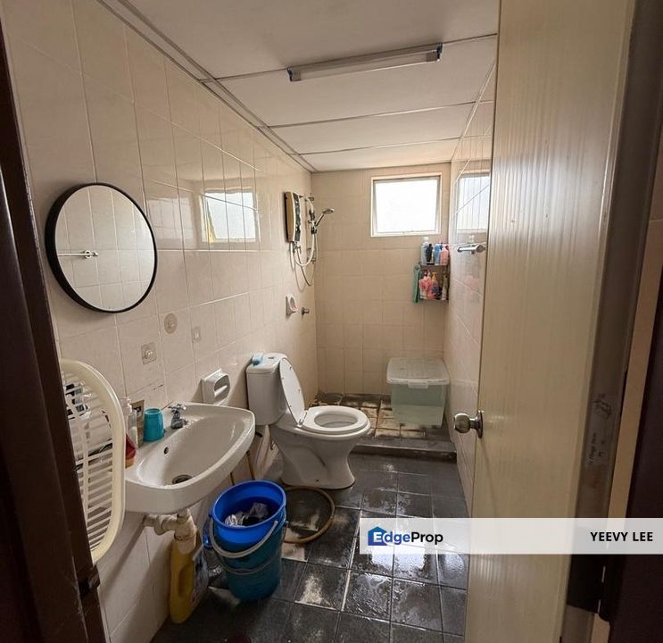 Below Market Bayu Puteri Apartment Renovated 4 Rooms Unit Tropicana PJ For Sale, Selangor, Tropicana