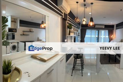 Freehold Mercu Summer Suites KL Renovated Short Walk to LRT and Monorail, Kuala Lumpur, KL City