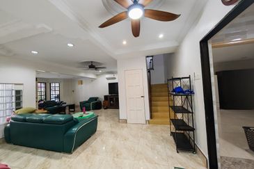 SS17 Double Storey House Subang Jaya Renovated Fully Furnished For Rent