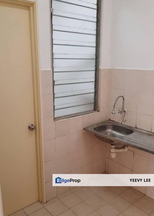 Freehold Baiduri Court Apartment with Lift Bandar Bukit Puchong 2 For Sale, Selangor, Puchong