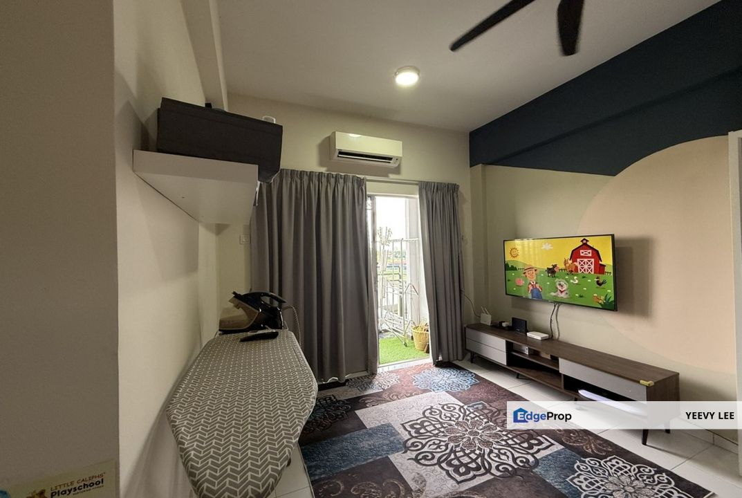 Pangsapuri Damai Shah Alam Seksyen 25 Bumi Lot Renovated Unit Facing Lakeview For Sale, Selangor, Shah Alam