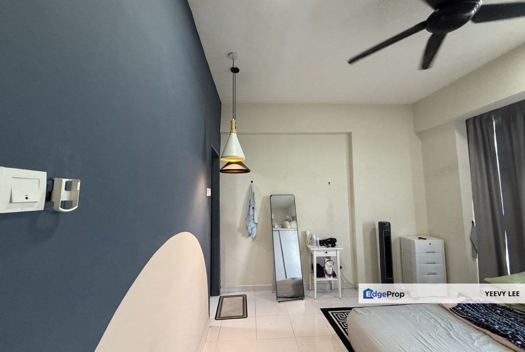 Pangsapuri Damai Shah Alam Seksyen 25 Bumi Lot Renovated Unit Facing Lakeview For Sale, Selangor, Shah Alam