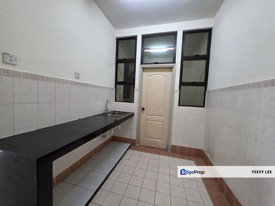 Pelangi Utama Condo Bandar Utama Basic Condition For Sale, Selangor, Bandar Utama